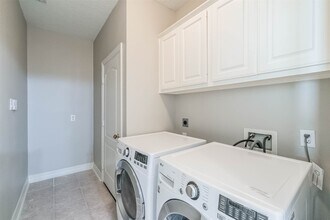 Building Photo - 5911 Brook Bend Dr