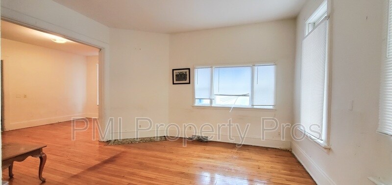 Primary Photo - 1214-1216 N 21st St