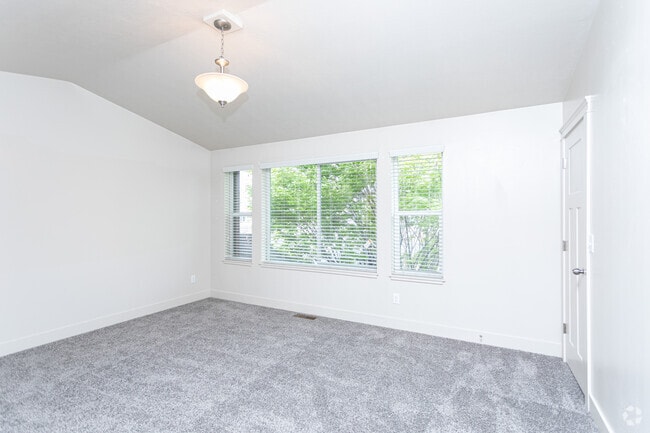 3BR, 2.5BA - 1,557SF - Primary Bedroom - The Cove at Pleasant View
