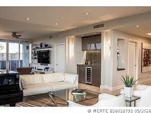 Foto del edificio - 3100 N Ocean Blvd