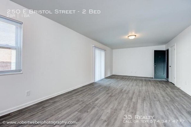 Building Photo - 2 bedroom in Elkhart IN 46514