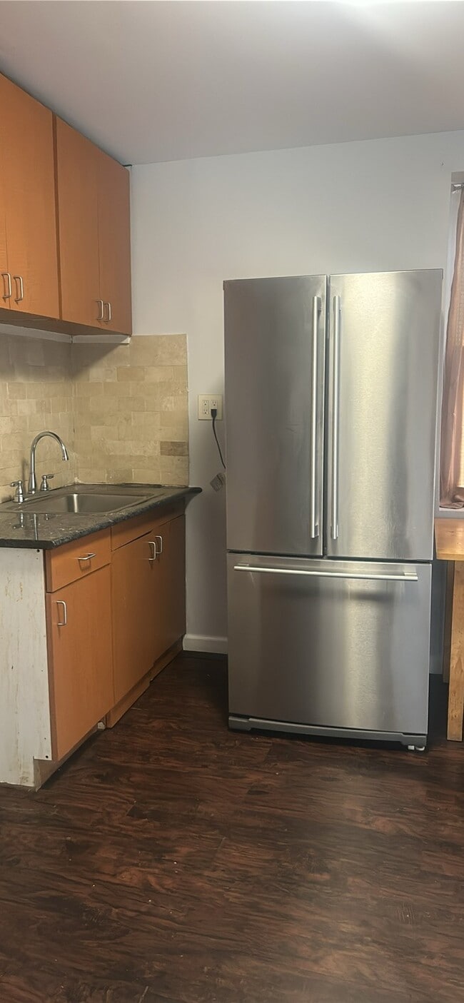 Photo - 17 Dewitt Pl House