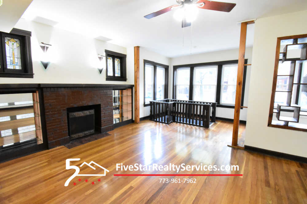 Living Room - 3241 W Wilson Ave