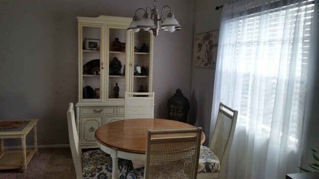 Foto del edificio - 3135 Shady Dell Ln
