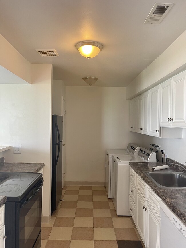 Foto del edificio - 1389 S Glen Cir