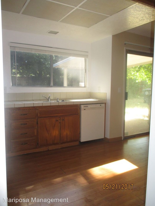 Foto del edificio - 9405 Emerald Vista Dr