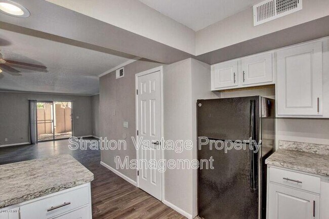 Foto del edificio - 810 E Colter St