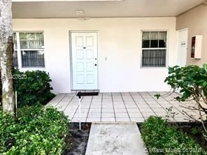 Building Photo - 3700 Oaks Clubhouse Dr