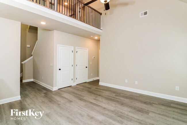 Foto del edificio - 145 Cranbrooke Dr