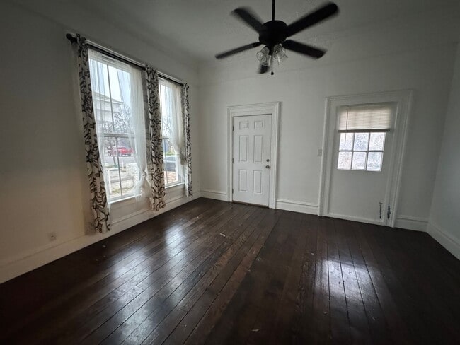 Building Photo - 321 B St