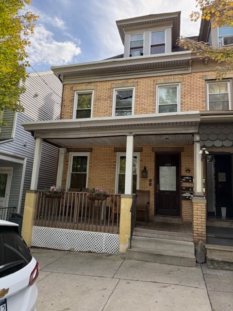 Building Photo - 1336 Northampton St