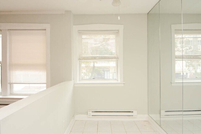 Foto del edificio - 457 W Melrose St