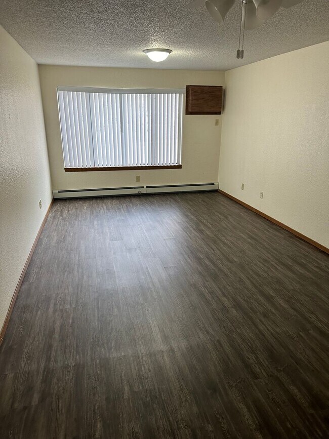 Foto del edificio - Four Bedroom Apartment