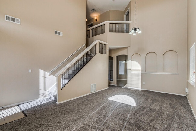 Building Photo - 3172 Hidden Valley Dr
