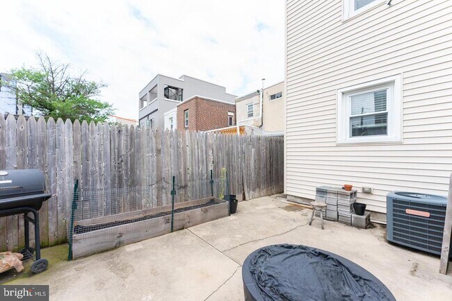 Foto del edificio - 2633 Almond St