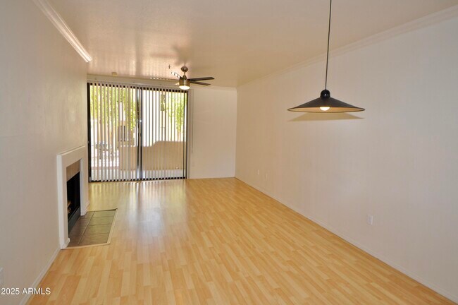 Foto del edificio - 750 E Northern Ave