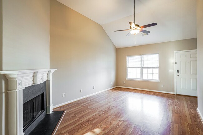 Foto del edificio - 820 Thomas Bay Ct