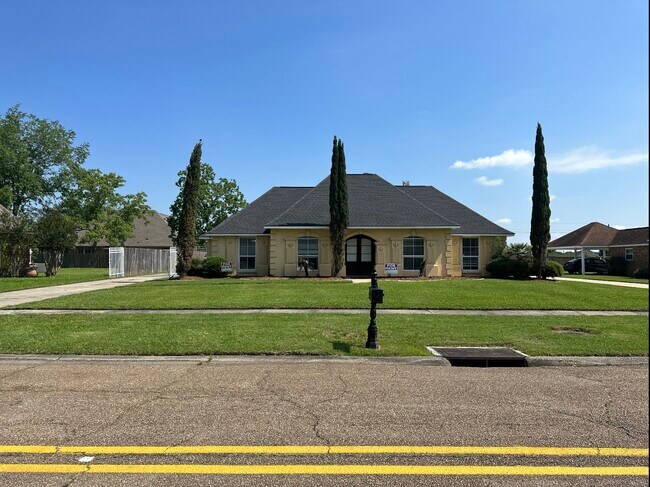 Foto del edificio - 5127 Canterdale Ave