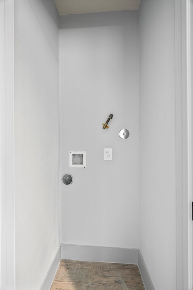 Foto del edificio - 305 Roberts St