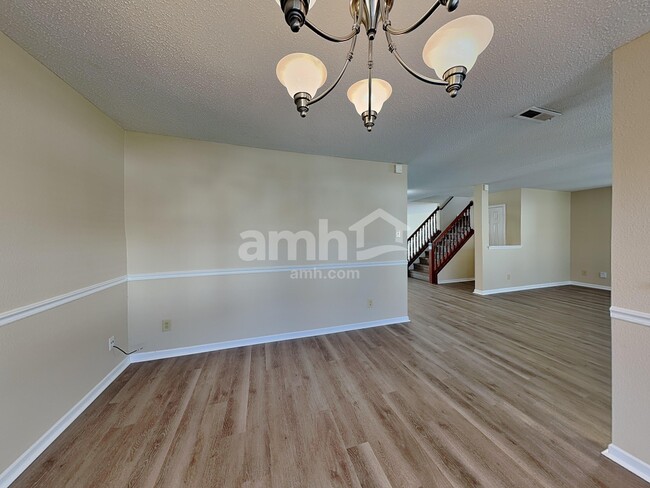 Building Photo - 10421 Parmer Cir