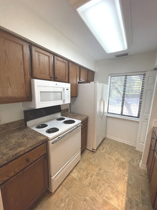 Foto del edificio - 226 Riverbend Dr