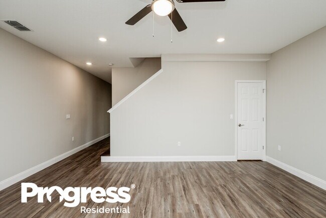 Building Photo - 150 Eleven Oaks Cir