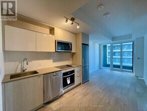 Building Photo - 135 Lower Sherbourne St