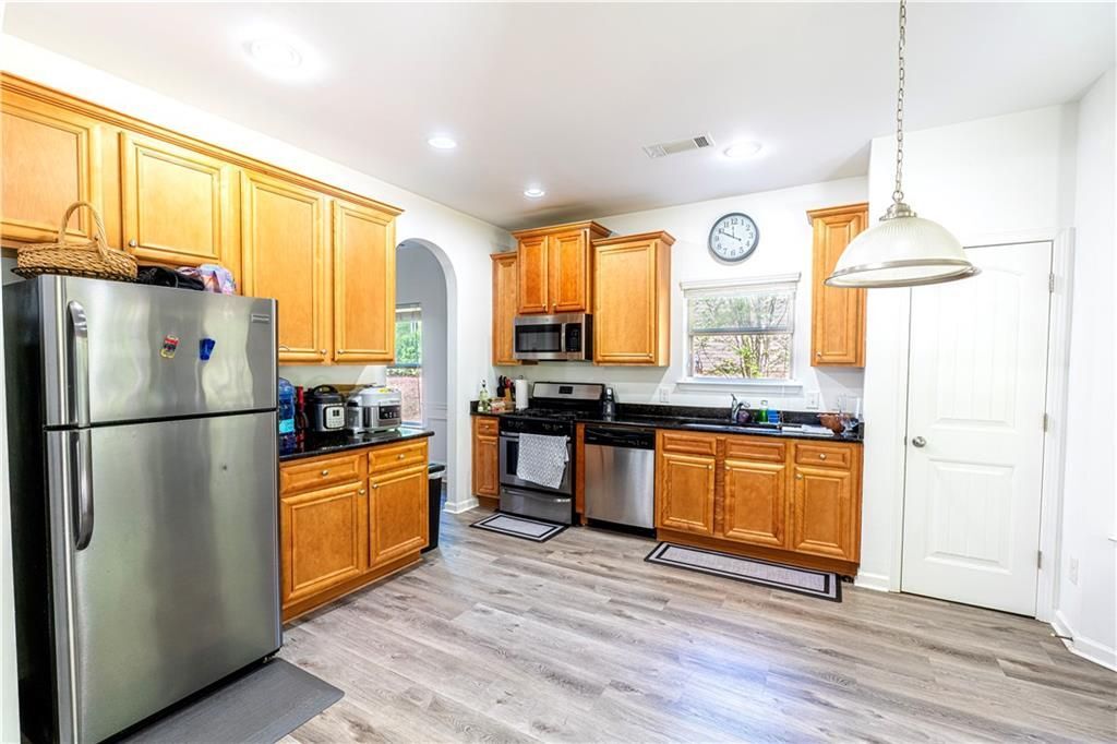 Foto del edificio - 5555 Hedge Brook Dr