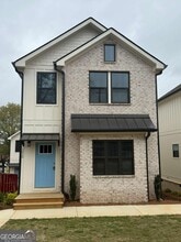 Building Photo - 1015 Park Hill Dr