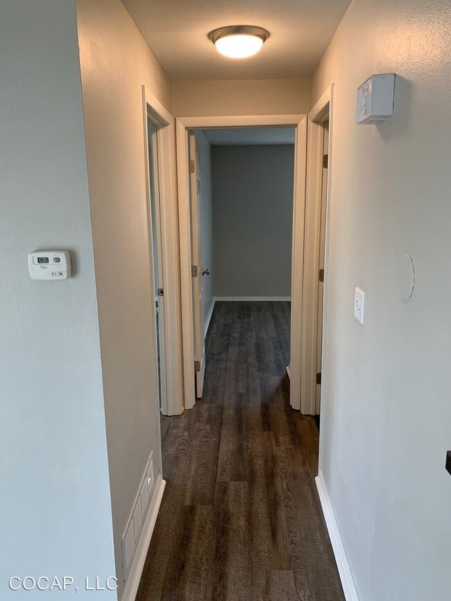 Foto del edificio - 4420 Flowerdale Ave