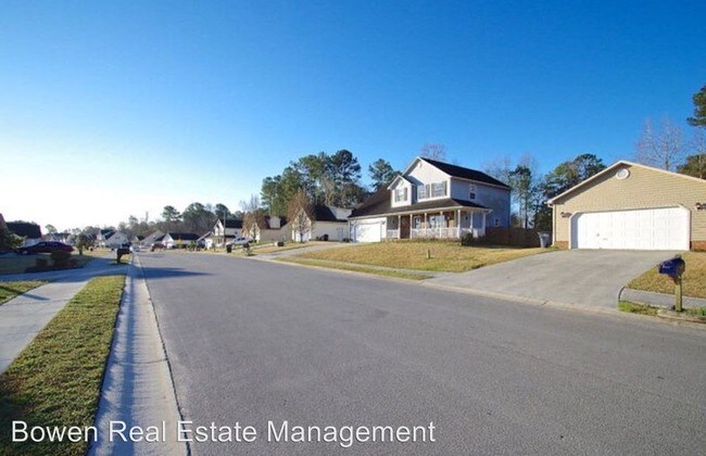 Building Photo - 404 Southbridge Dr
