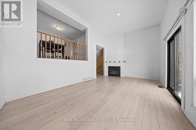 Building Photo - 2 Bertona St