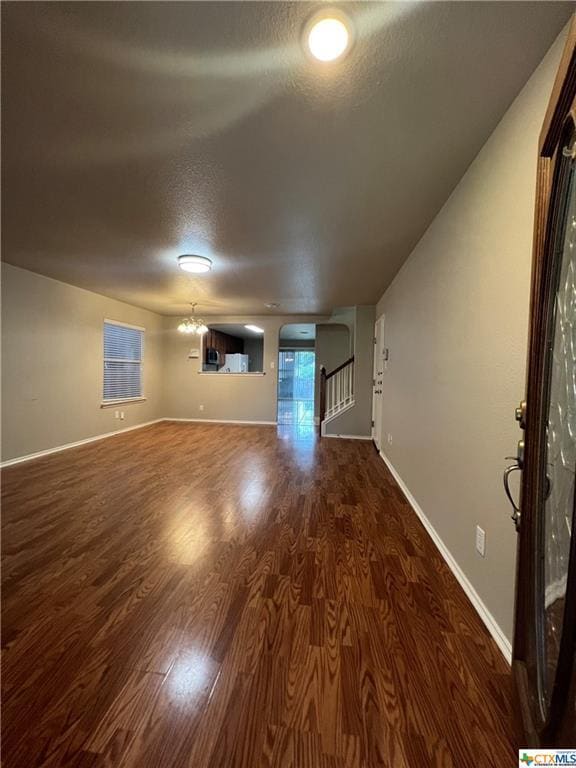 Building Photo - 527 Dolly Dr