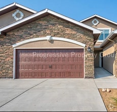 Building Photo - 674 Thimbleberry Point