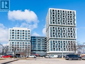 Building Photo - 1007 The Queensway