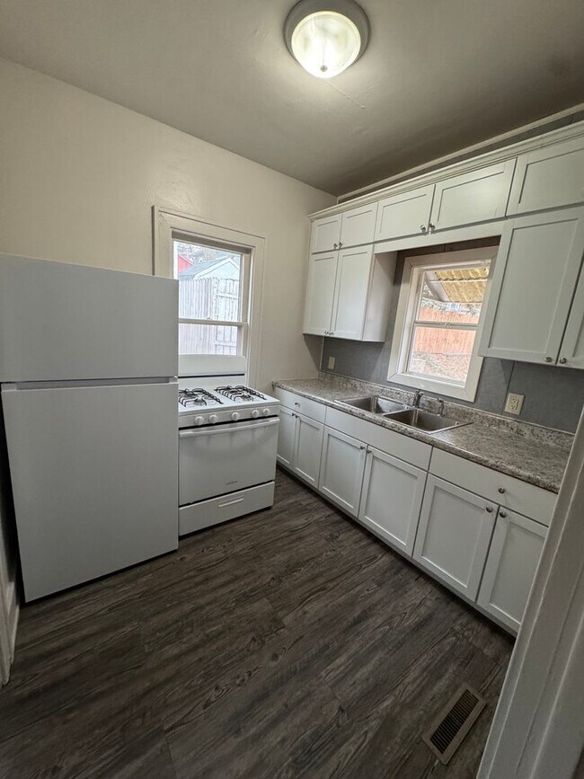 Foto del edificio - cozy 3 bedroom, 2 bath house