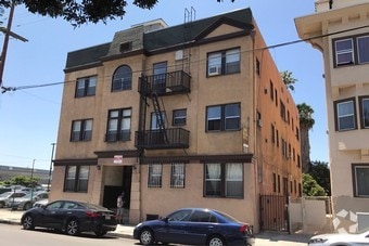 Primary Photo - 1326 W 11th St