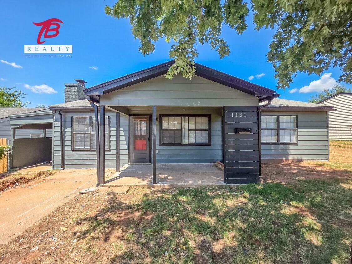 Foto principal - Charming and Newly Renovated 4-Bedroom Hom...