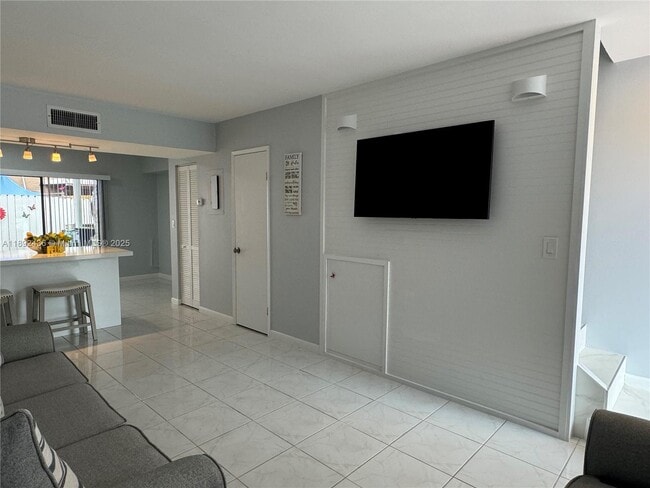 Building Photo - 1817 SW 107th Ave