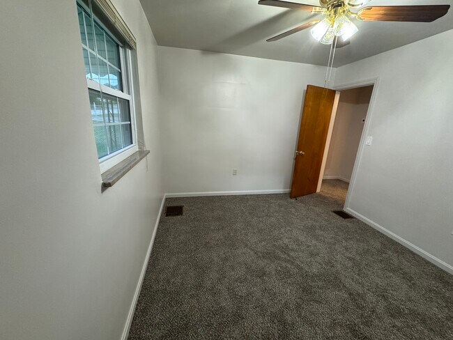 Building Photo - 3539 Sedler St
