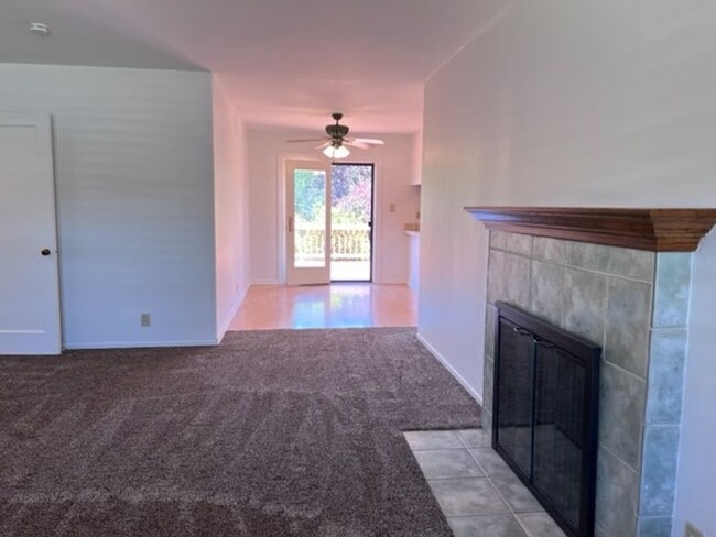 Building Photo - Nor Cal Realty, Inc - 3 bedroom 1 bath house