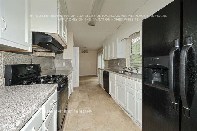 Foto del edificio - 9894 Riverwood Ct