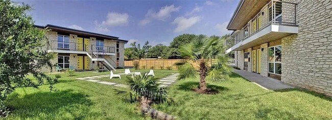 Foto del edificio - 8603 Putnam Dr