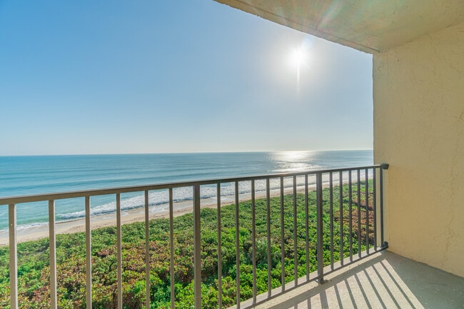 Building Photo - 4200 N Highway A1a  814 Hutchinson Island ...