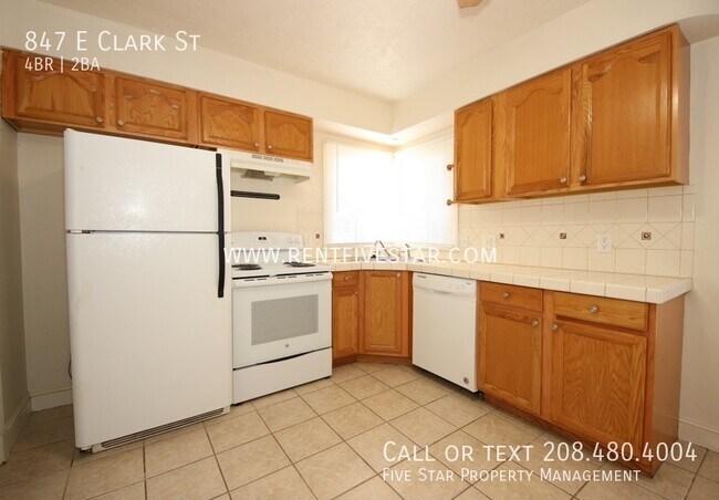 Foto del edificio - 847 E Clark St