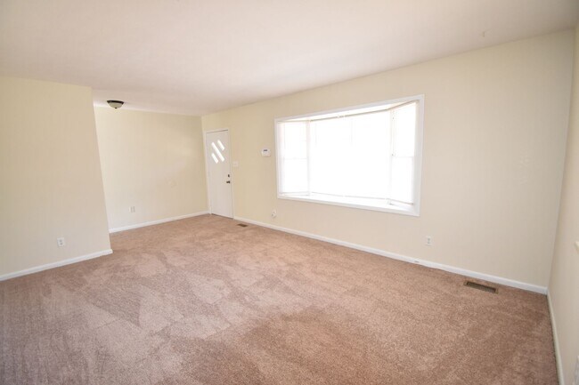 Building Photo - Coming Soon: 3 Bedroom and 1.5 Bath Home- ...