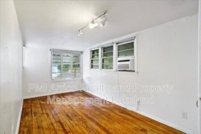 Foto del edificio - 726 W Central Ave