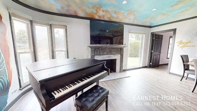 Building Photo - 3453 Floresta Ave