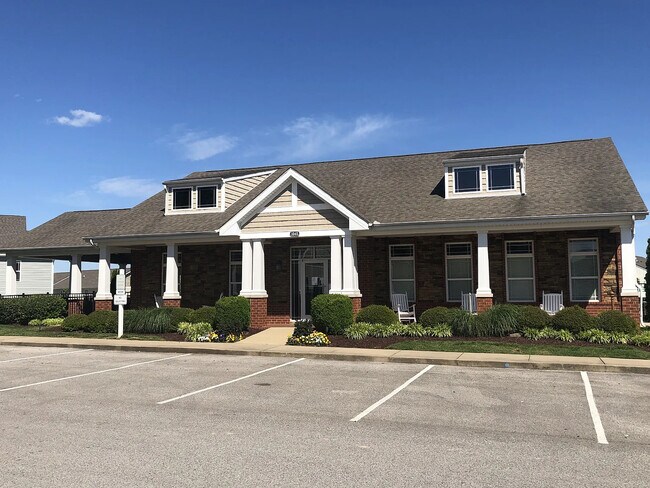 Foto del edificio - 6039 Hillside Ln