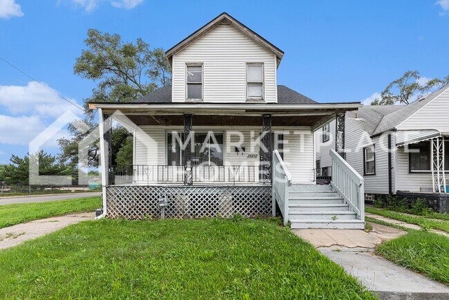 Foto del edificio - 15457 Cloverlawn Ave